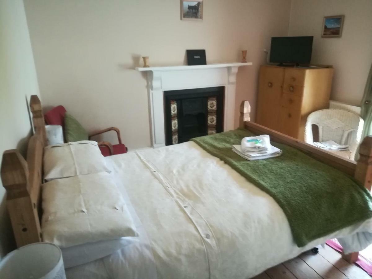 مبيت وإفطار Llanybyther Y Garreg Wen المظهر الخارجي الصورة